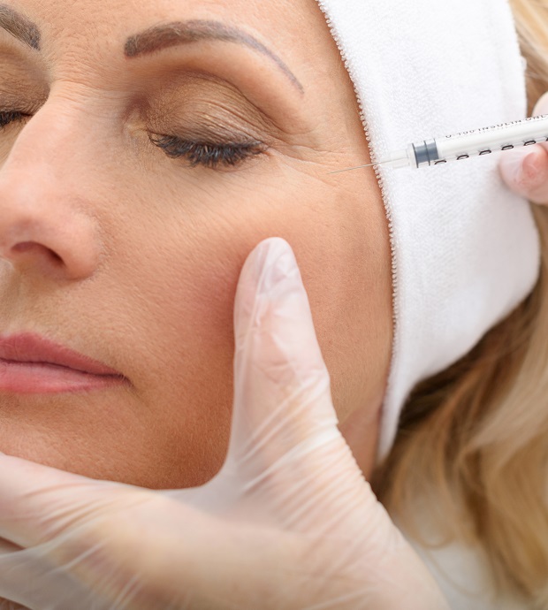 Senior,Lady,Having,Botox,Injecting,Procedure